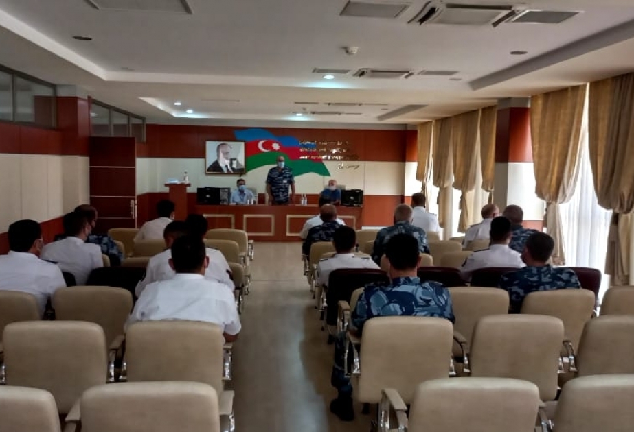 Gömrükçülərə pandemiya zamanı davranış qaydaları üzrə maarifləndirici təlimlər keçirilib