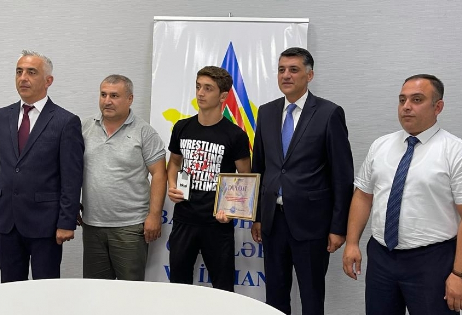 Erməni güləşçiyə qalib gələrək Avropa çempionu olan Fərid Baxışlı ilə görüş keçirilib