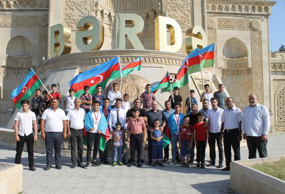 Bərdə idmançıları universal döyüş növü üzrə beynəlxalq yarışda uğurla çıxış ediblər