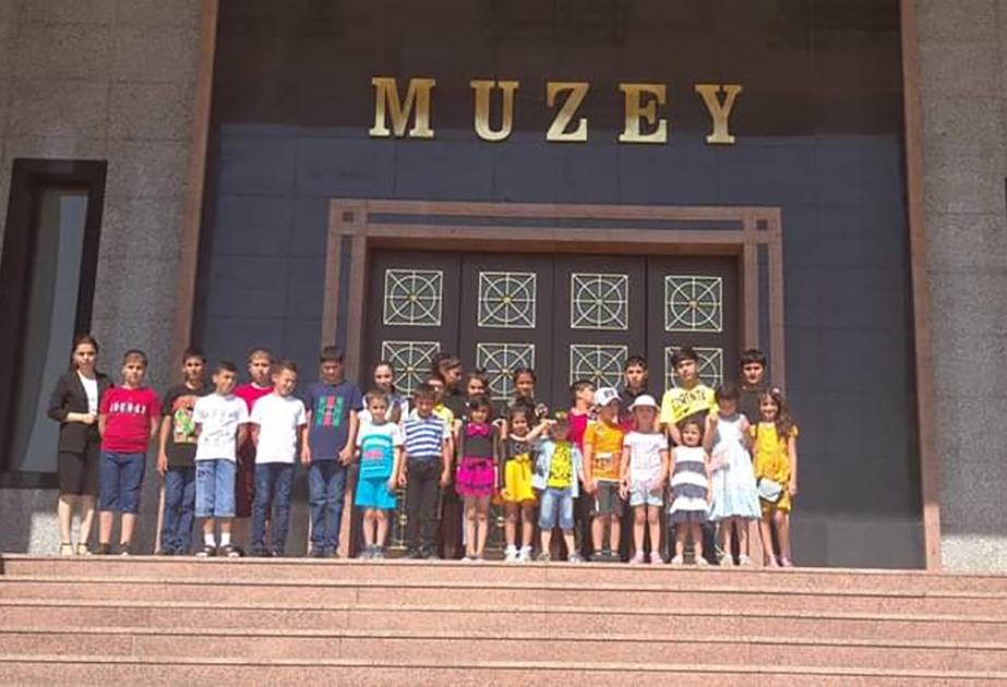 Uşaqlar muxtar respublikanın mədəniyyət müəssisələri ilə tanış olublar