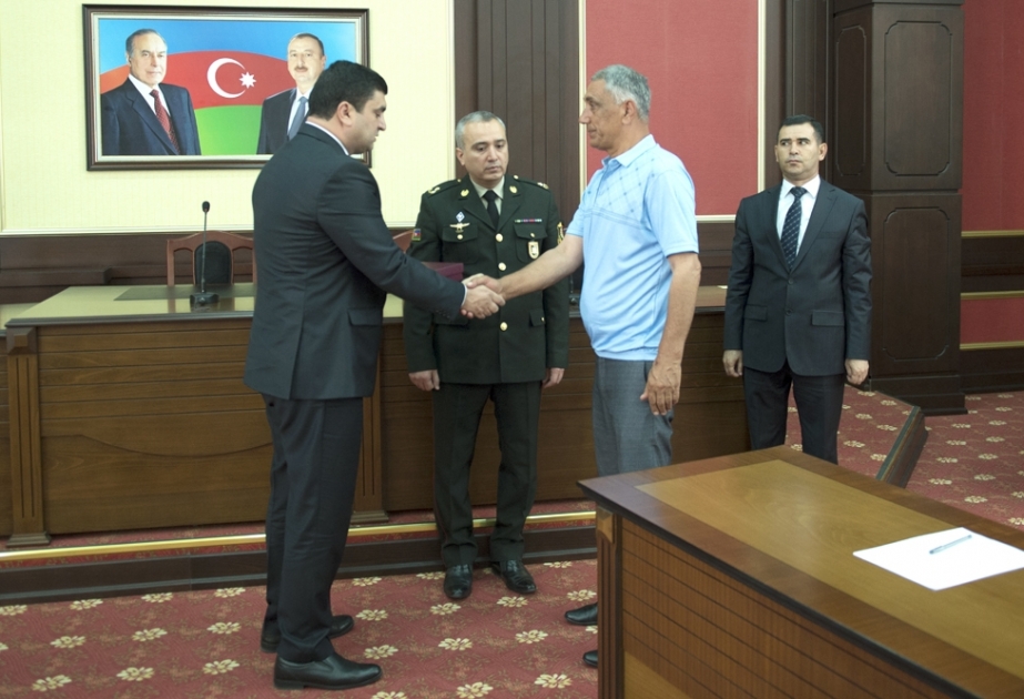 “Qarabağ” ordeni şəhidin atasına təqdim edilib