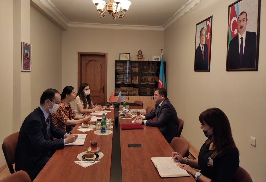 Chinesische Botschafterin in Aserbaidschan besucht ständige Vertretung von Nachitschewan in Baku