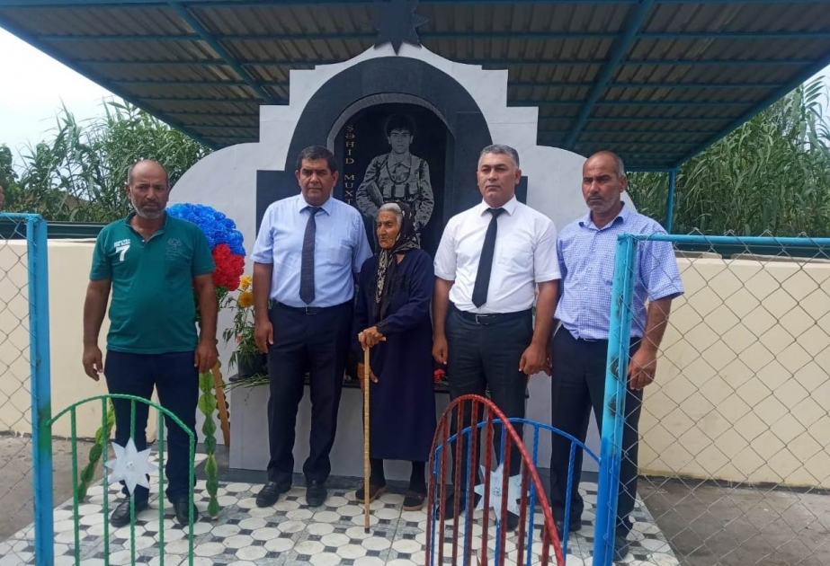 Yevlaxda şəhid Muxtar Şahgəldiyevin xatirəsinə inşa edilmiş bulağın açılışı olub