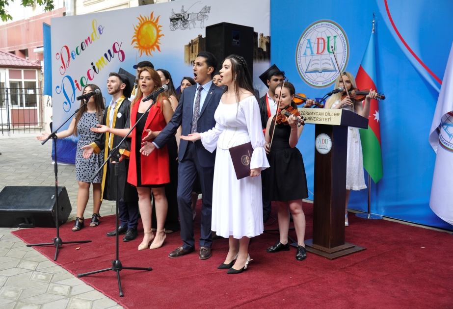 Azərbaycan Dillər Universitetində “Məzun günü”