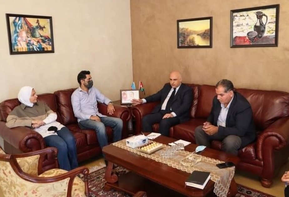 إحاطة الصحفيين الأردنيين علما بأعمال إعادة البناء والإعمار في الأراضي الأذربيجانية المحررة