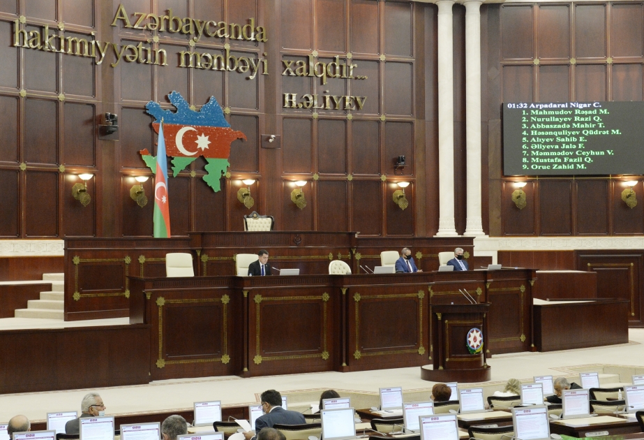 Milli Məclisin növbədənkənar sessiyasının sonuncu iclası keçirilir