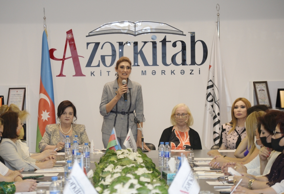“Qadınların sahibkarlıq fəaliyyətinin inkişafında medianın rolu” mövzusunda dəyirmi masa keçirilib