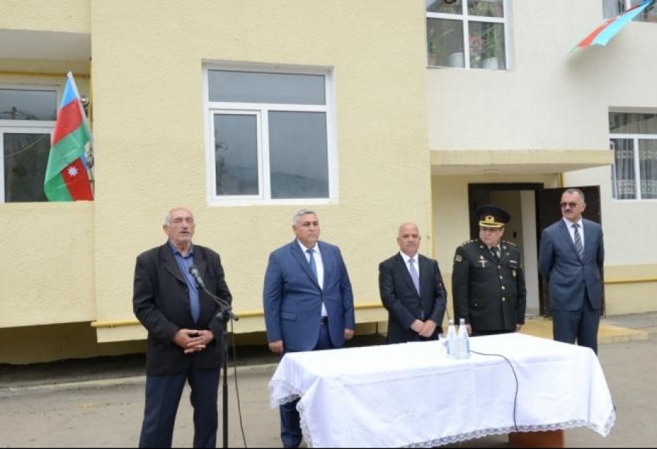 Lerikdə şəhid Çingiz Babayevin ailəsinə yeni mənzilin açarları təqdim olunub