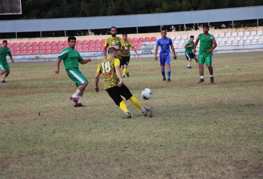 Yevlaxda Vətən müharibəsi şəhidlərinin xatirəsinə həsr olunmuş futbol turniri keçirilir