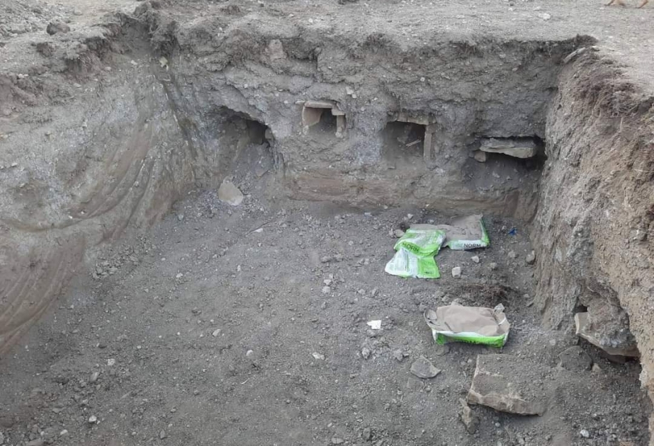 Qubanın Qırız kəndində məktəb tikintisi zamanı qədim qəbirlər aşkarlanıb