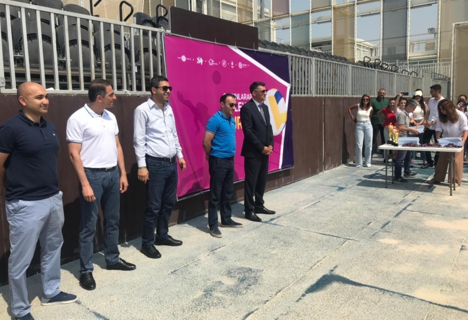 “ASAN xidmət”in qadın əməkdaşları arasında voleybol yarışı təşkil olunub