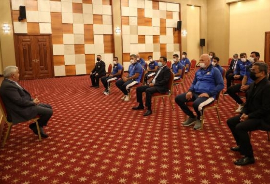 Rövnəq Abdullayev cüdo üzrə milli komandamızın üzvləri ilə görüşüb