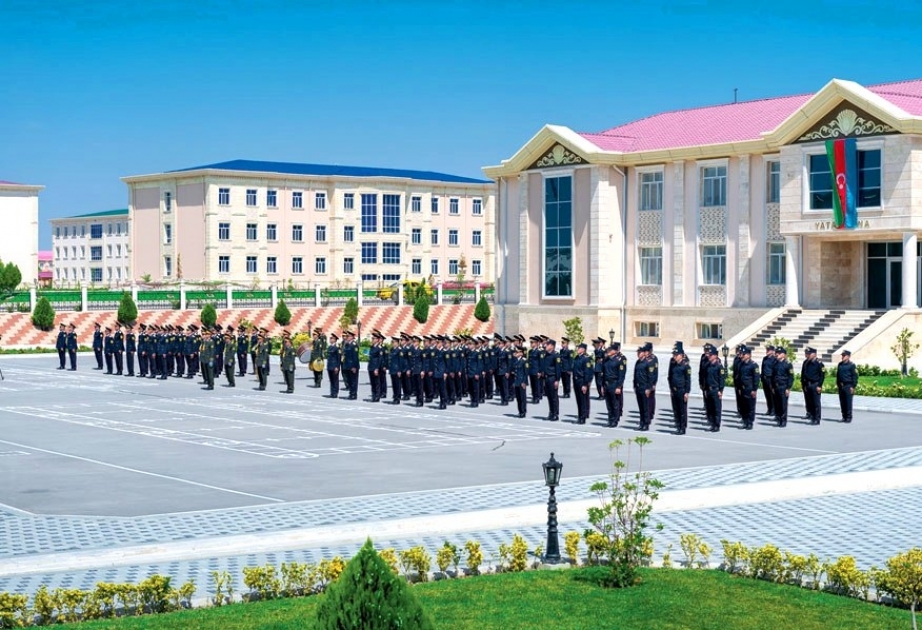 Naxçıvanda Orta İxtisas Polis Məktəbinin ilk buraxılış mərasimi keçirilib