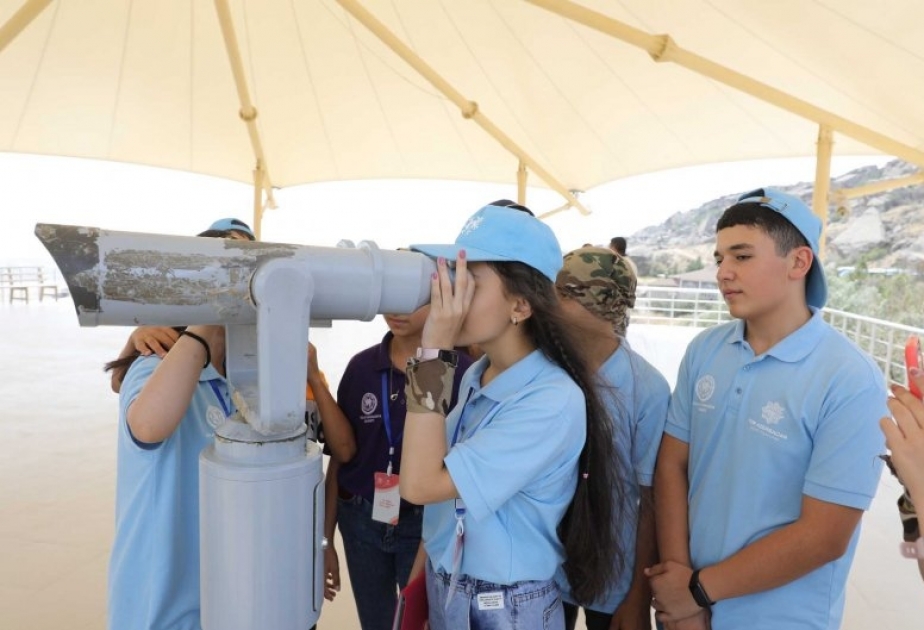 “Qaliblər düşərgəsi”nin iştirakçıları Qobustan qoruğuna ekskursiya ediblər