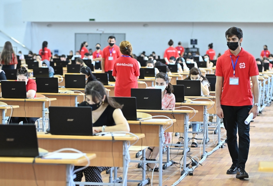 Müəllimlərin işə qəbulu müsabiqəsində könüllü olmaq üçün 650-dən çox tələbə-könüllü müraciət edib