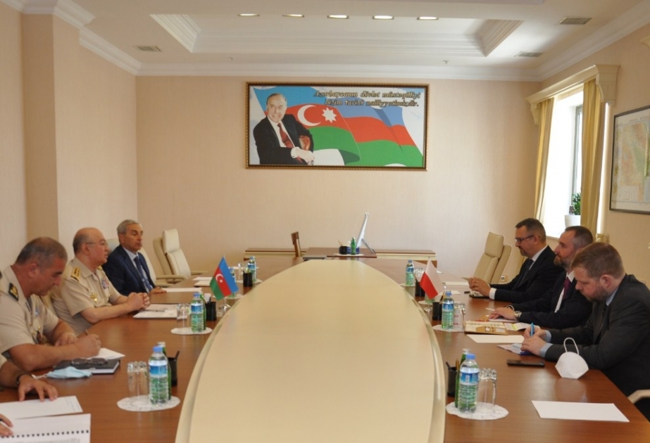 Azərbaycanın fövqəladə hallar naziri Polşanın ölkəmizdəki səfiri ilə görüşüb