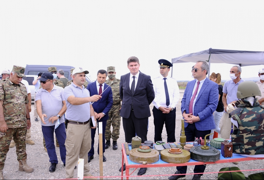 Minalardan və partlamamış hərbi sursatlardan təmizləmə və hərbi-mülki əlaqələndirmə məsələləri üzrə İşçi qruplarının birgə iclası keçirilib