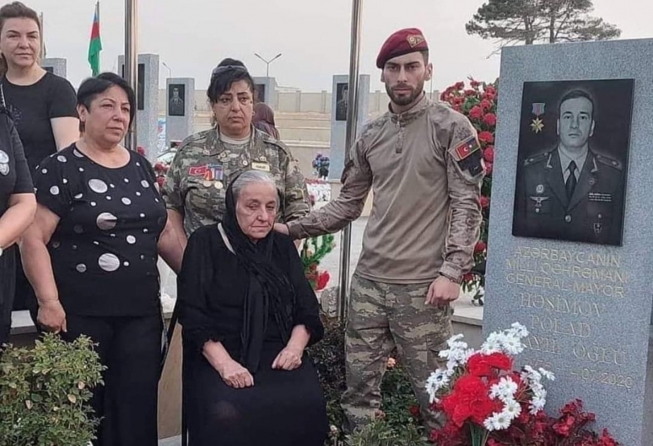 Sumqayıtda Polad Həşimovun büstü və xatirə muzeyi açılıb