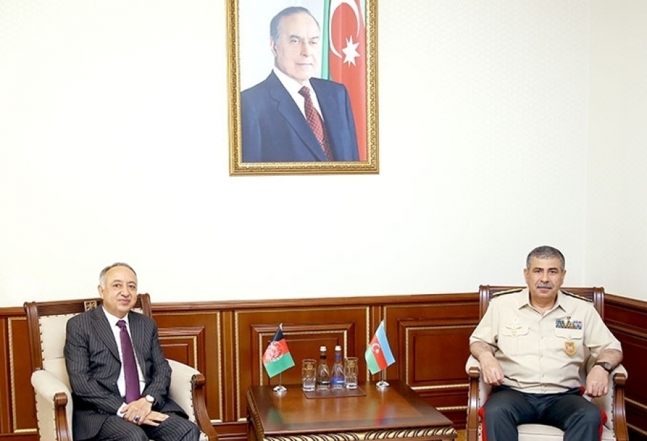 Le ministre de la Défense rencontre l’ambassadeur afghan nouvellement nommé en Azerbaïdjan
