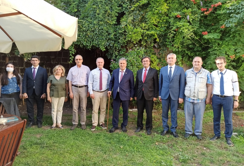 Ankarada Avrasiya Yazıçılar Birliyində akademik İsa Həbibbəyli ilə görüş keçirilib