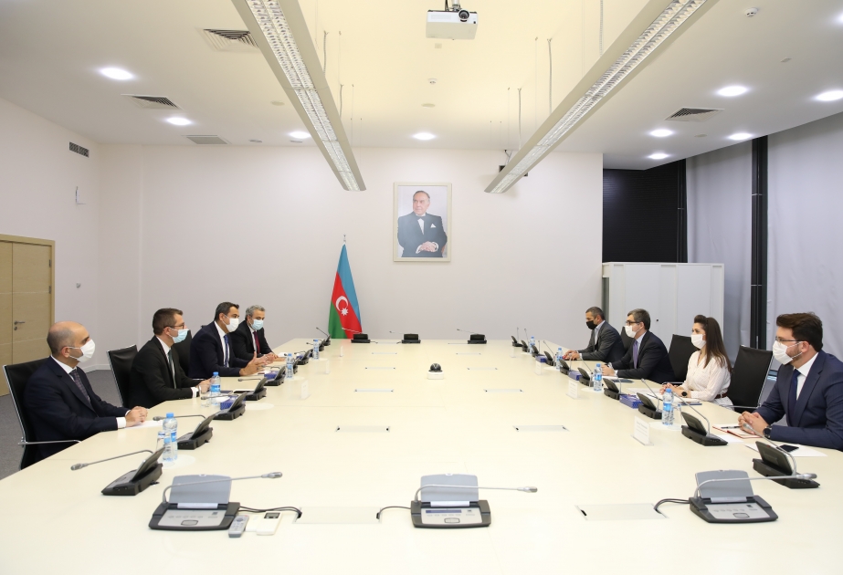 Azerbaiyán y Turquía conceden especial importancia a la ampliación de la cooperación comercial y económica