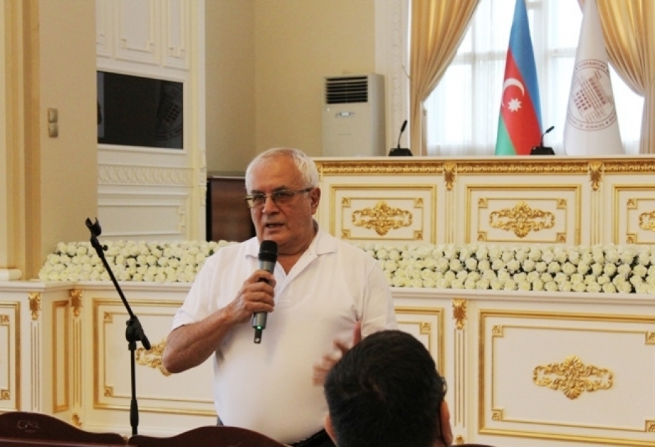 Elmin müasir istiqamətlərinin inkişafında beynəlxalq əlaqələr üzrə fəaliyyət müzakirə edilib