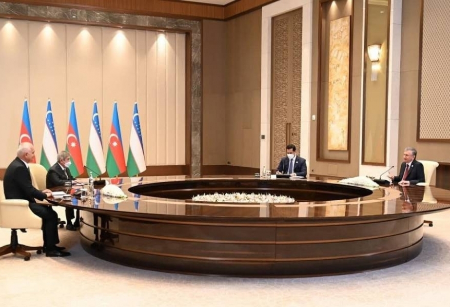 رئيس أوزبكستان يبحث مع نائب رئيس الوزراء الأذربيجاني تنظيم ملتقى إقليمية أولى