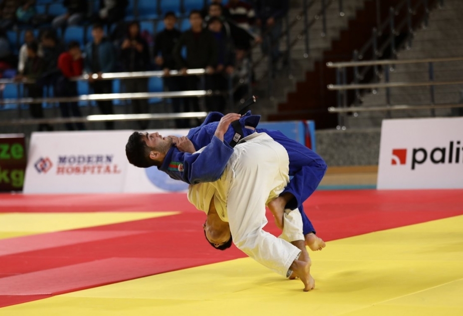 Europacup in Prag: Aserbaidschanischer Judoka schlägt armenischen Athleten mit Ippon