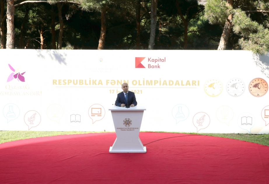 Respublika fənn olimpiadalarının qalibləri mükafatlandırılıb