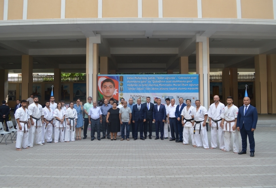 Nərimanov rayonunda Vətən müharibəsi şəhidinə verilən “İdman ustası” fəxri adı ailəsinə təqdim edilib