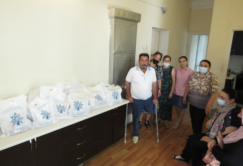 YAP Səbail rayon təşkilatı xüsusi qayğıya ehtiyacı olanlara qurban payı çatdırıb