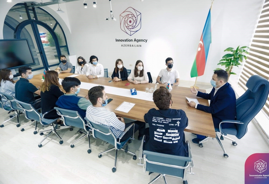 İnnovasiyalar Agentliyində tələbələrə sertifikatlar təqdim olunub