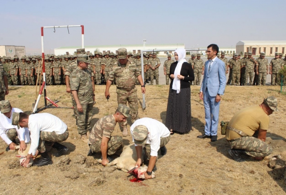 Abşeronlular Qurban bayramını hərbçilərlə birlikdə qeyd ediblər