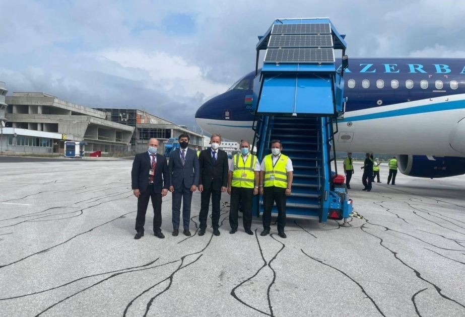 Un avión de AZAL entregó vacunas contra el coronavirus a Bosnia y Herzegovina