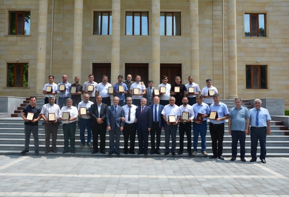 Bir qrup media nümayəndəsi Vətən müharibəsindəki fəaliyyətinə görə mükafatlandırılıb