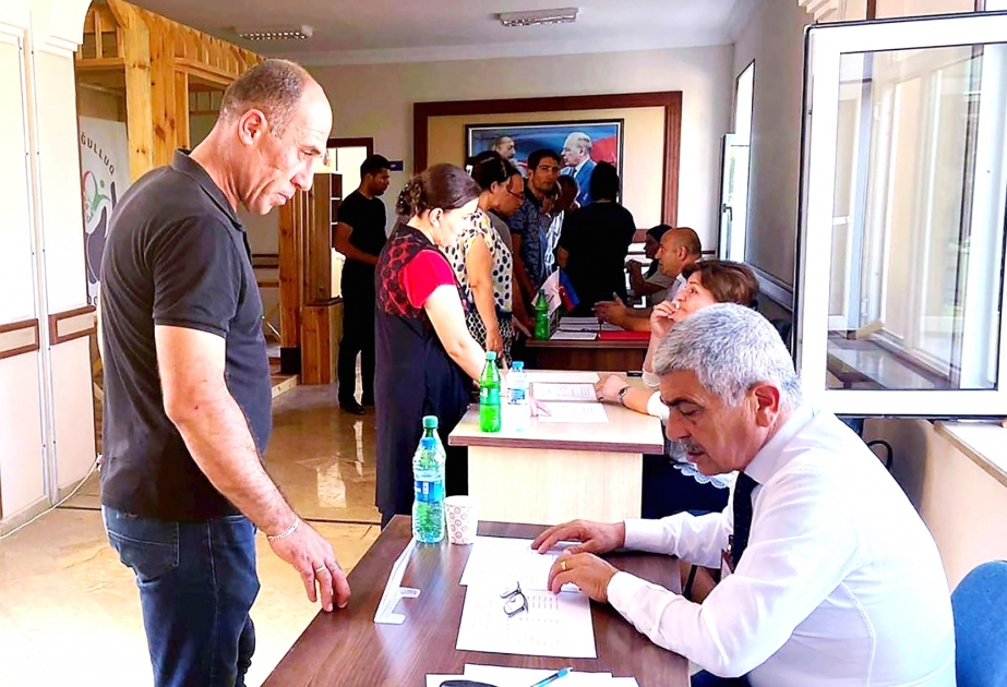 Naxçıvan şəhərində keçirilən əmək yarmarkasında işaxtaranlara 725 iş yeri təqdim edilib