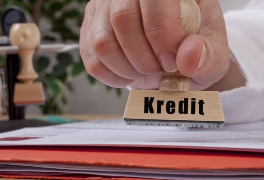 Kredit qoyuluşları artıb