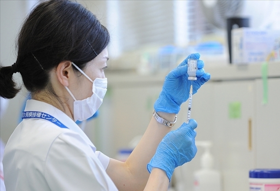 La vaccination anti-Covid bat son plein à travers le monde entier