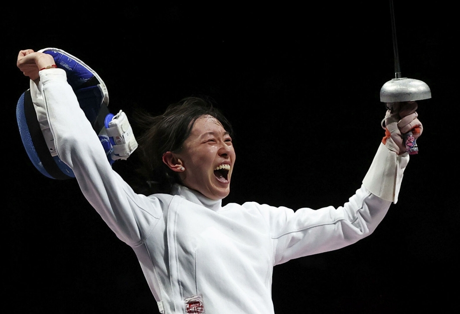 Китайская шпажистка Сунь Ивэнь завоевала золотую олимпийскую медаль