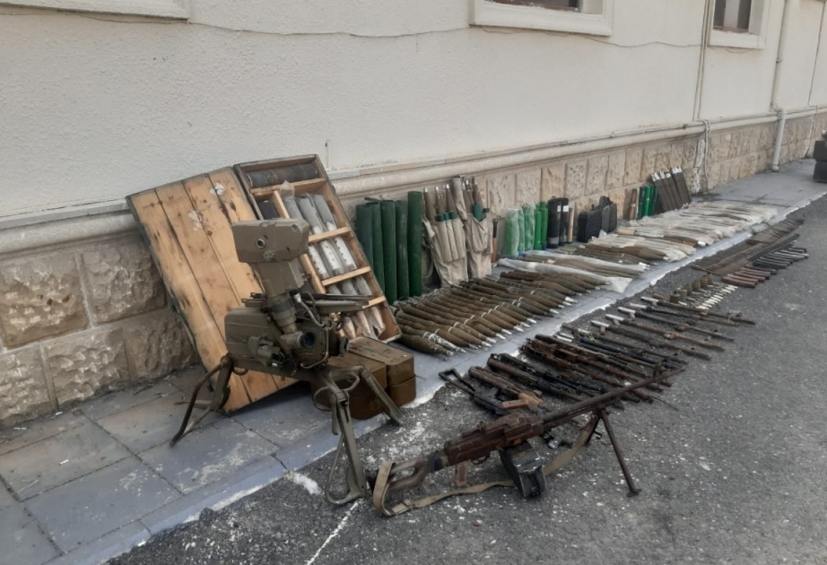 Se encuentran numerosas armas abandonadas por los armenios en Fuzuli