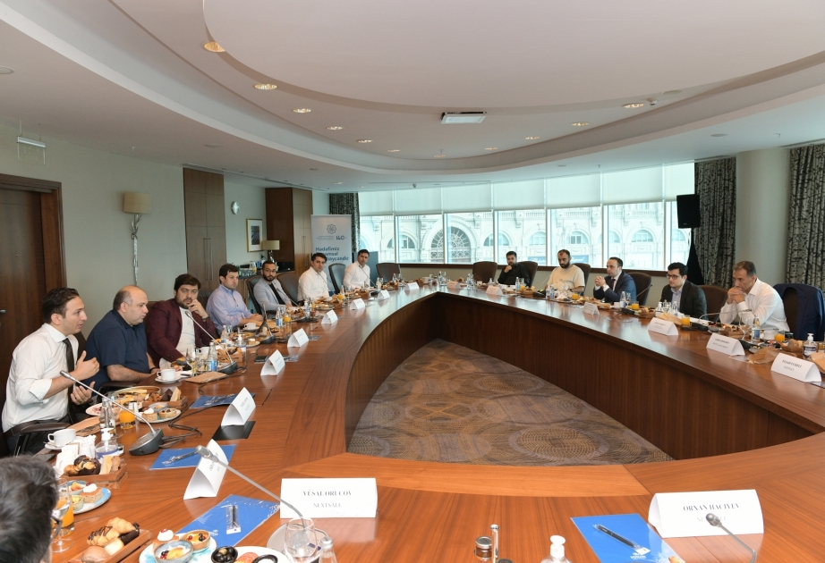 Ministro de Transportes, Comunicaciones y Altas Tecnologías se reunió con representantes del ecosistema de startups de Azerbaiyán