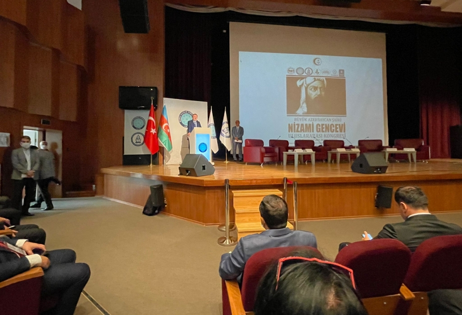 Türkiyənin Bursa şəhərində Nizami Gəncəviyə həsr olunmuş beynəlxalq konfrans işə başlayıb VİDEO