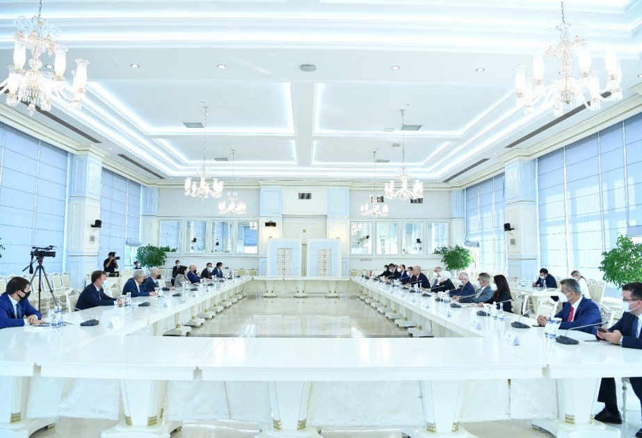 Milli Məclisin sədri Sahibə Qafarova Türkiyənin Ədalət və İnkişaf Partiyasının nümayəndə heyəti ilə görüşüb