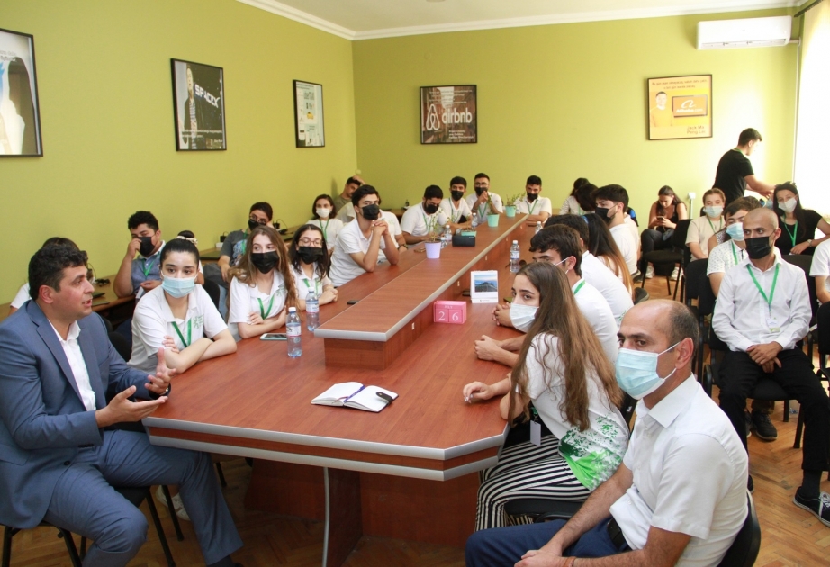“Sabahın kənd təsərrüfatı” yay məktəbinin iştirakçıları üçün növbəti mühazirələr təşkil olunub