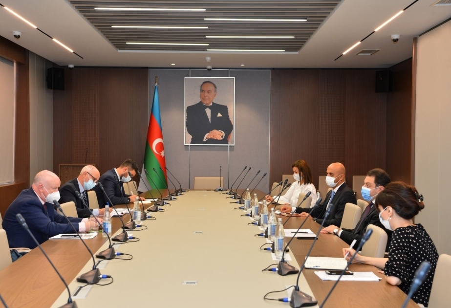 Ministerio de Asuntos Exteriores de Azerbaiyán organiza una reunión con un miembro de la comisión de PACE