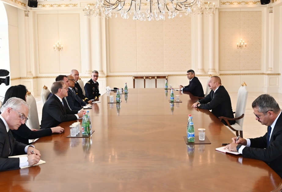 Le président Ilham Aliyev reçoit une délégation menée par le gouverneur de l’Oklahoma VIDEO