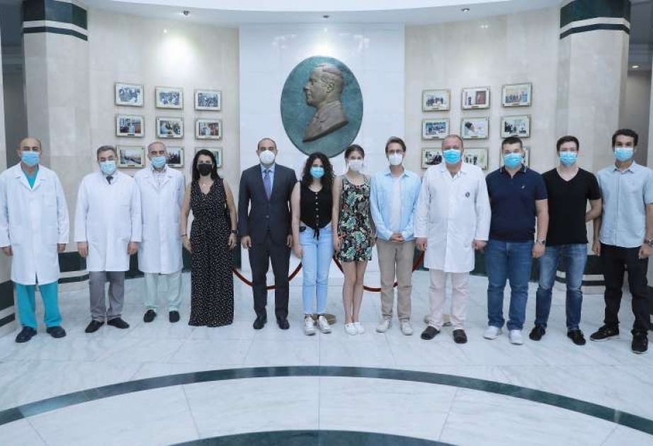 Tibb Universitetində praktika keçən əcnəbi tələbələrlə görüş keçirilib