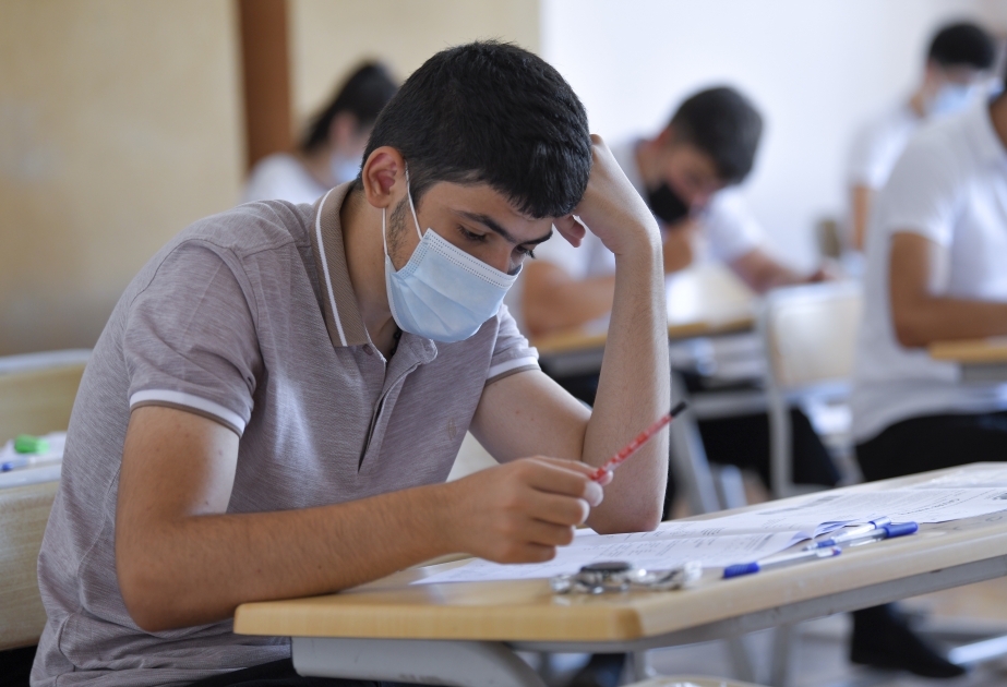 DİM tərəfindən I və IV ixtisas qrupları üzrə ali təhsil müəssisələrinə qəbul imtahanları keçirilib