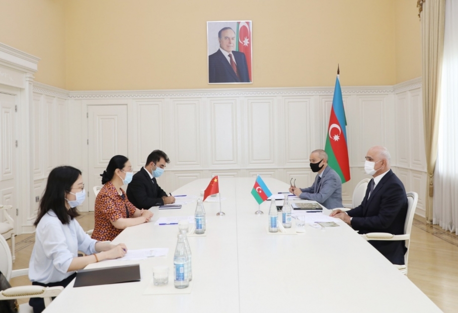 Se debaten las perspectivas de ampliación de la cooperación entre Azerbaiyán y China