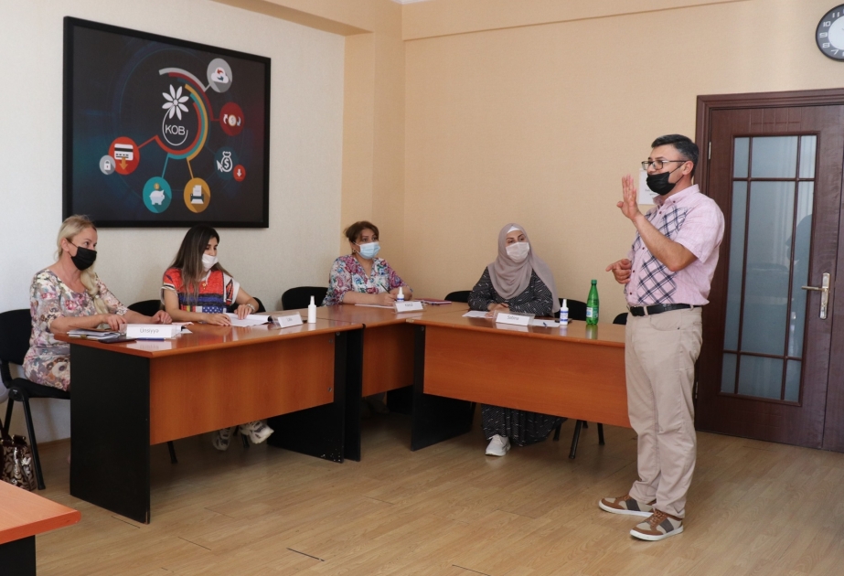 “Məktəbim” layihəsi iştirakçılarının ilk qrupunun təlimləri başa çatıb